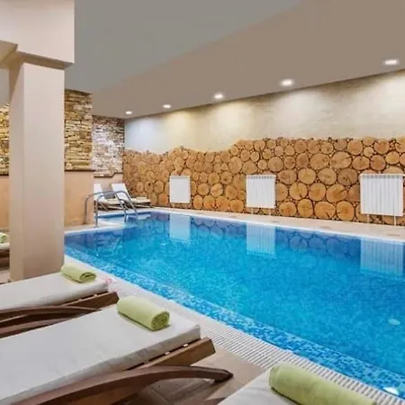 “royal Park And Spa Apartments”